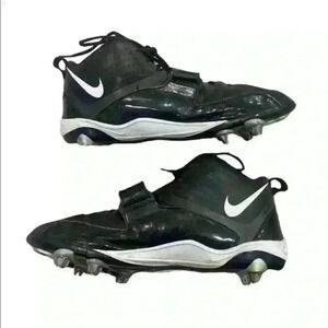 Nike Black and White Athletic Shoes